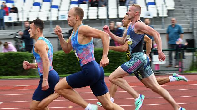 Patrik Šorm si mítinku na Kladno hází vyzkoušel dvěstěmetrový sprint