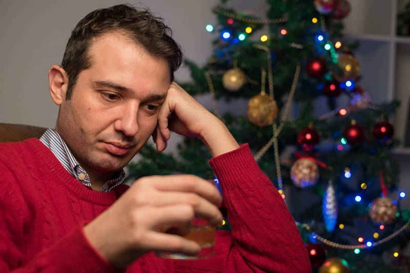 Během Vánoc může vzrůst počet jedinců závislých na návykových látkách, především alkoholu.