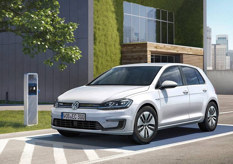 Stejná sleva je u elektrického Volkswagenu Golf