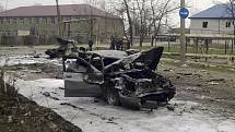 Sebevražední atentátníci zaútočili v severokavkazském Kizljaru. Dvě silné nálože usmrtily dvanáct osob, přes dvacet lidí - většinou policistů - bylo převezeno do nemocnice.