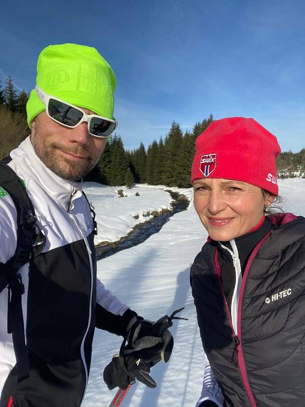 Bářin manžel zpočátku nepočítal s tím, že ji terapeutická činnost bude živit. Dnes je součástí týmu a  pohltilo ho to stejně, jako ji.