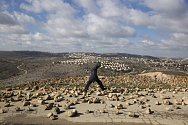Pohled na židovskou osadu Amona na palestinském Západním břehu Jordánu