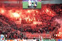 Slavia v Edenu porazila Union Berlín (fanoušci Unionu).