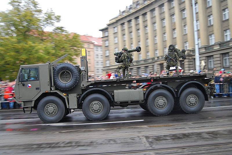 Armádní stroje Tatry