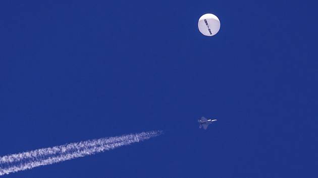 Čínský špionážní balón a stíhačka amerického letectva nad Atlantickým oceánem, 4. února 2023