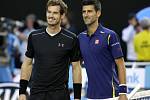 Novak Djokovič a Andy Murray před začátkem finále Australian Open