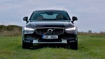 Volvo V90 Cross Country.