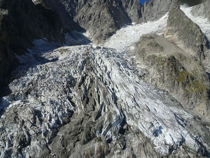 Ledovec Planpincieux který se nachází na italské straně masivu Mont Blancu, nejvyšší evropské hory