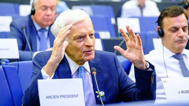 Bývalý předseda Evropského parlamentu a premiér Polské vlády Jerzy Buzek