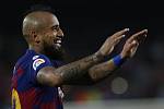 Radující se fotbalista Barcelony Arturo Vidal.