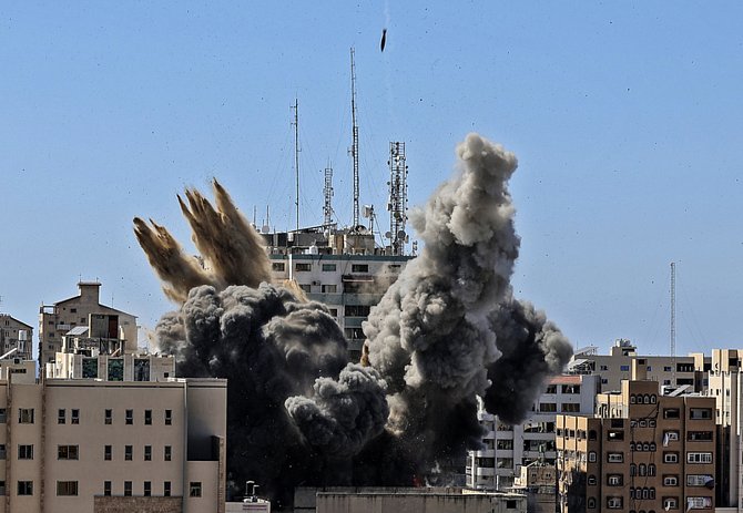 Výšková budova v Gaze po útoku Izraele