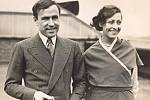Slavní manželé Amy a Jim, přezdívaní tiskem The Flying Sweethearts (létající zamilovaní), v roce 1937