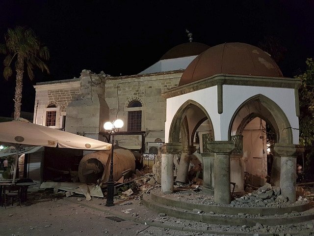 Následky silného zemětřesení na ostrově Kos.