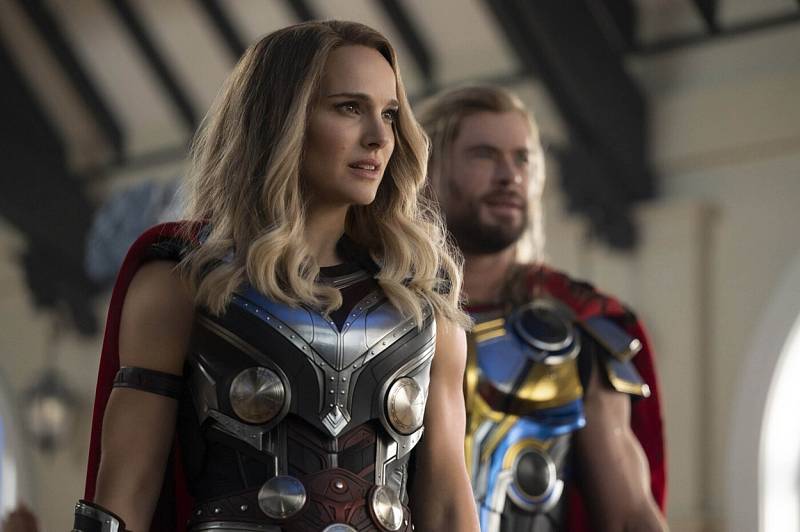 Do kin přichází Thor: Láska jako hrom