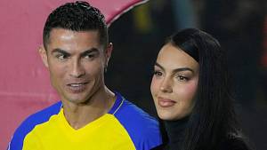 Cristiano Ronaldo se svou partnerkou Giorginou na slavnostním přivítání v Rijádu