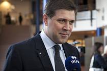 Islandský ministr financí Bjarni Benediktsson nemá v plánu rezignovat na svou funkci, přestože se jeho jméno objevilo v takzvaných Panamských dokumentech. 