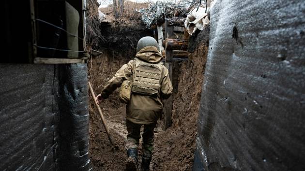 Ukrajinská armáda ve městě Zolote.