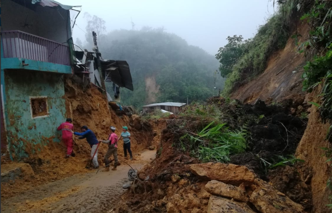 Sesuv půdy v centrální Kolumbii zabil nejméně 12 lidí