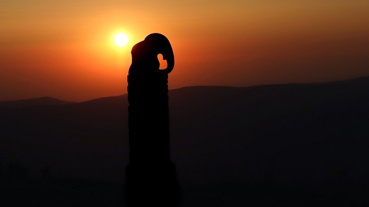 Socha slůněte na Kralickém Sněžníku je oblíbeným cílem turistů.