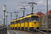 Po dvanácti letech se v Drážďanech vrátily do běžného provozu legendární tramvaje z Tatry Smíchov