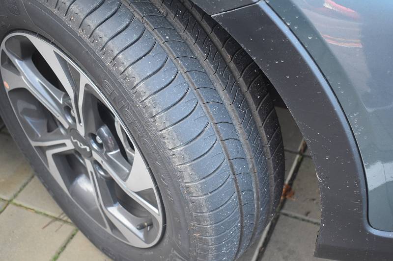 Pro srovnání - pohled na dezén letní pneu