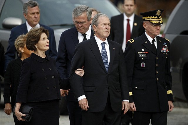 Pohřeb bývalého amerického prezidenta George Bushe staršího