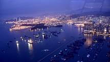 Hongkongský přístav Victoria Harbour. Hongkongské pobřežní vody byly považovány za bezpečné, katastrofa však poukázala na přílišnou frekvenci lodí