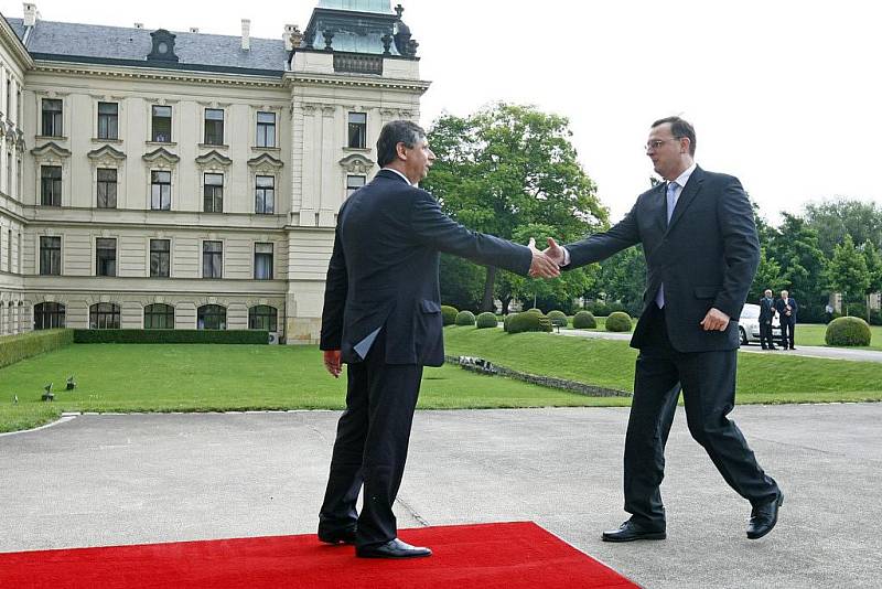 Prezident Václav Klaus jmenoval 13. července na Pražském hradě vládu premiéra Petra Nečase.