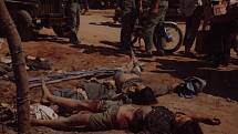 Těla partyzánů Vietkongu, zabitých příslušníky 1. praporu Rangers při útoku na Danang během ofenzívy Tet