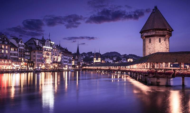 Švýcarsko je podle amerického deníku US World and News Report jejlepší zemí pro život.
