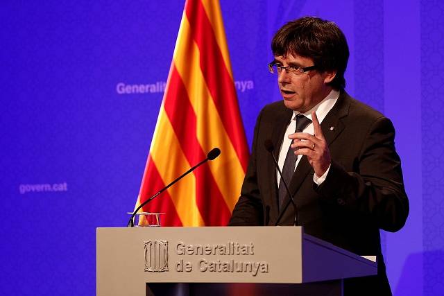 Předseda katalánské vlády Carles Puigdemont