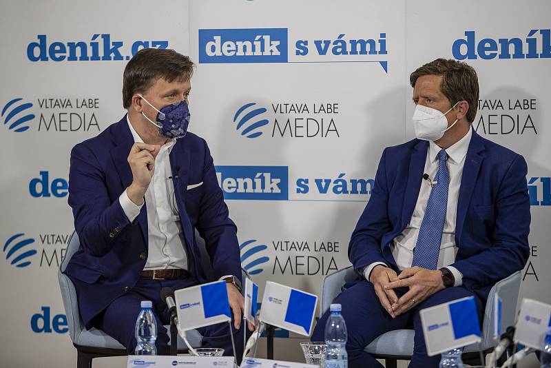On-line debata Deníku na téma Nebezpečné silnice v Česku. Jan Matoušek (vlevo), Radek Mátl