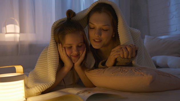 S důležitostí menstruace a funkcemi ženského těla by měly být dívky seznamovány od dětství.