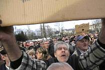 Demonstrace v bosenském Sarajevu.