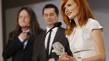Výroční filmové ceny Český lev 2011 byly předány 3. března v pražské Lucerně. Na snímku Aňa Geislerová s cenou za nejlepší ženský herecký výkon.