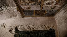Objevená hrobka dozorce mumifikační svatyně.