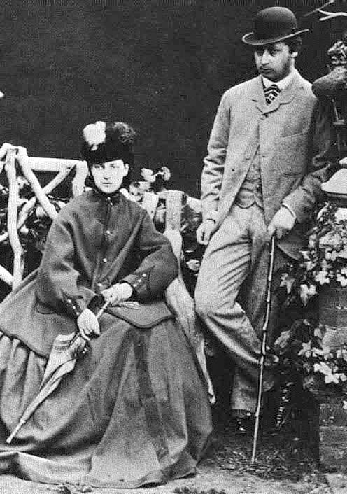 Příští britský král Eduard VII. na zásnubním portrétu s princeznou Alexandrou Dánskou.