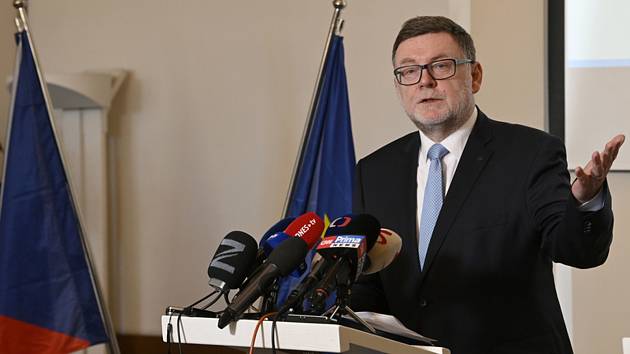 Ministr financí Zbyněk Stanjura (na snímku z 6. ledna 2022)