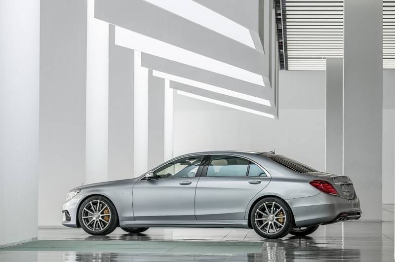 Mercedes-Benz S 63 AMG.