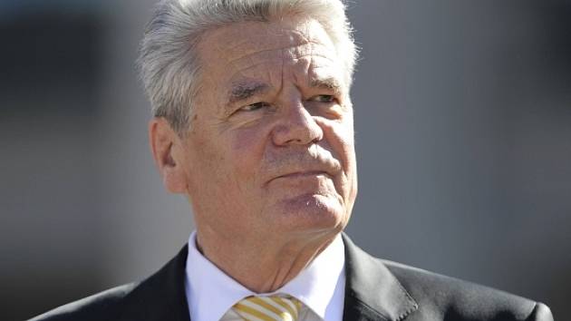 Německý prezident Gauck přijíždí psát dějiny. S Klausem zamíří do Lidic -  Deník.cz