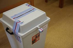 Obyvatelé 12 obcí v Česku si v sobotu při dodatečných nebo opakovaných volbách zvolili nové zastupitele