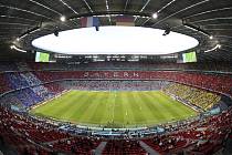 Pohled na fotbalový stadion v Mnichově během utkání ME Francie - Německo