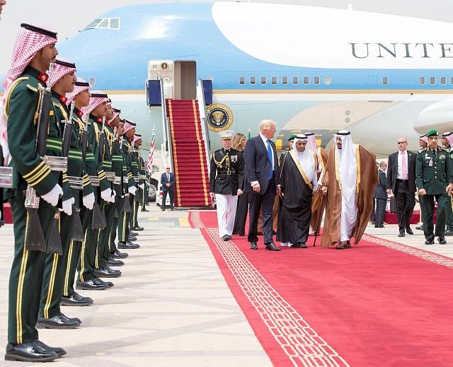 Donald Trump a saudský král Salmán bin Abd al-Azíz