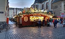  I v Česku se šířily hoaxy o tom, že v Německu už se bojí z důvodu politické korektnosti označovat vánoční trhy jako vánoční a používat při nich vánoční symboliku. Že to nebyla pravda, dokazují i tyto snímky z loňských vánočních trhů v Lipsku