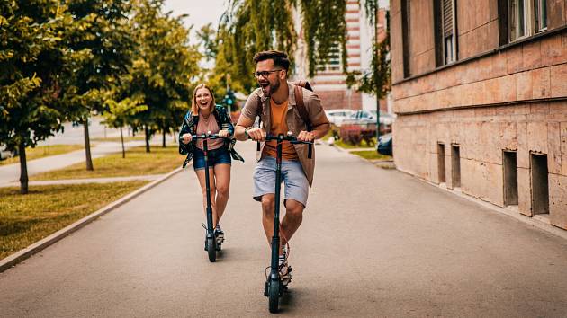 Češi čím dál více při pohybu po městě volí přesun pomocí elektrokoloběžky