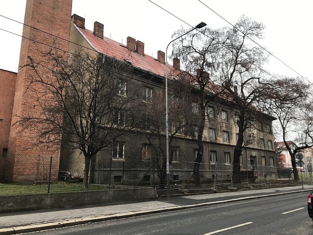 Pohled na dřívější stav nové budovy protialkoholní záchranné stanice v Ostravě v areálu Městské nemocnice Ostrava.