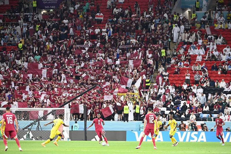 Úvodní zápas fotbalového MS mezi Katarem a Ekvádorem