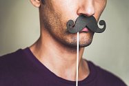 Movember upozorňuje na rakovinu prostaty, varlat a močového měchýře. Panové, nepodceňujte prevenci.