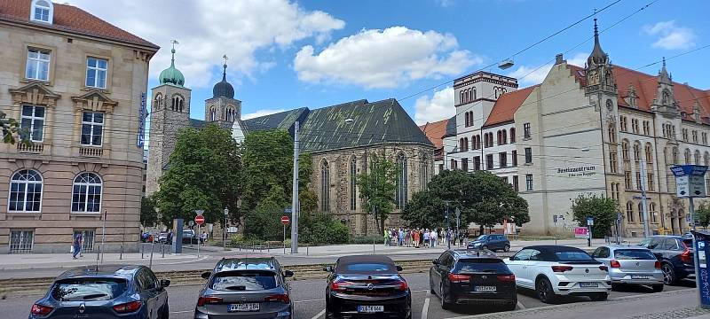 V Magdeburgu najdete na malém prostoru centra města všechny architektonické styly. Od romáského a gotiky po Stalina, NDR a Hundertwassera.