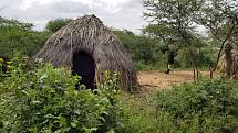 Takto vypadá vesnice Hadzů v africké Tanzanii.